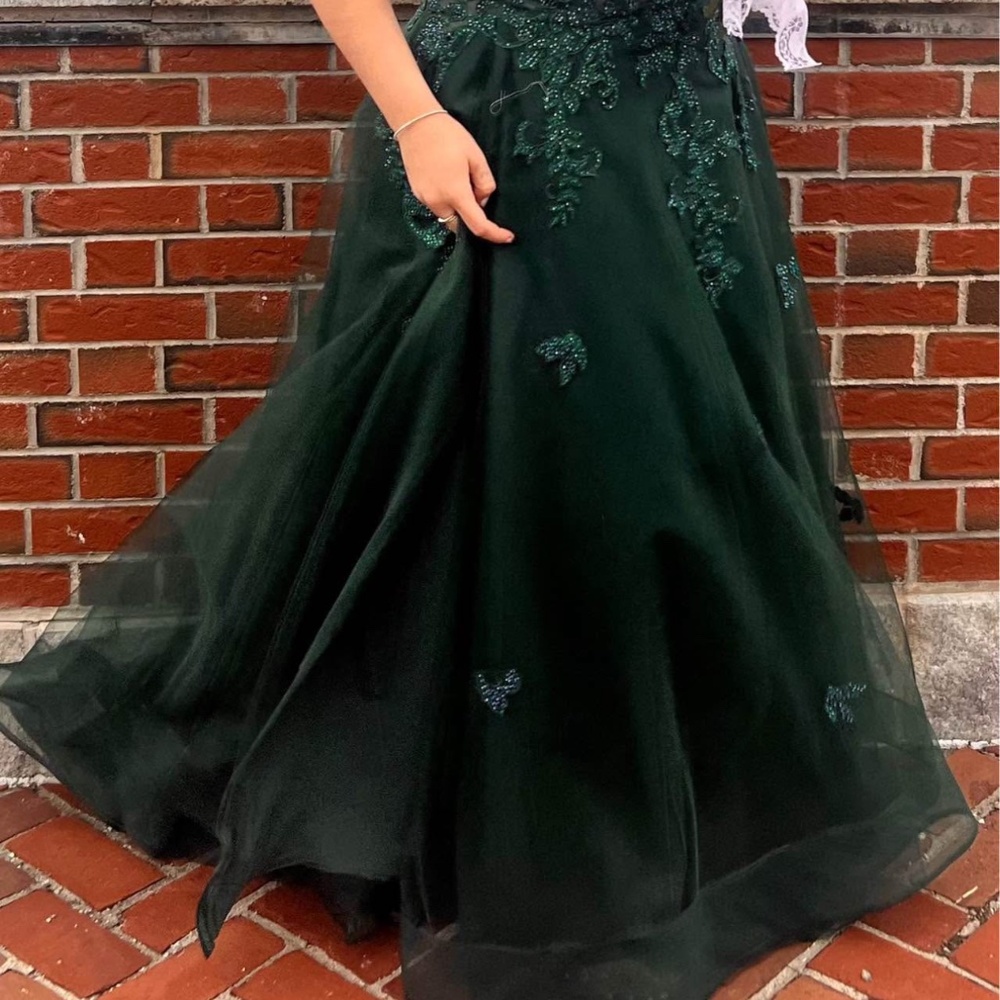 Gorgeous prom dress La femme size 8